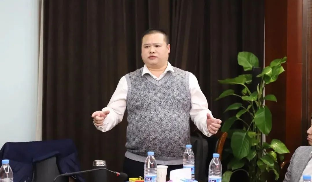 團(tuán)結(jié)一心、其利斷金—偉杰信營銷中心新年動(dòng)員大會(huì)順利舉行