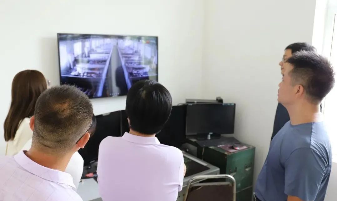 偉杰信生物與中國(guó)農(nóng)業(yè)大學(xué)教學(xué)實(shí)驗(yàn)場(chǎng)涿州種豬場(chǎng)戰(zhàn)略合作揭牌儀式