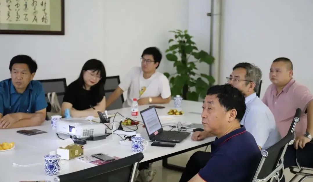 資深行業(yè)專家蒞臨偉杰信指導(dǎo)工作