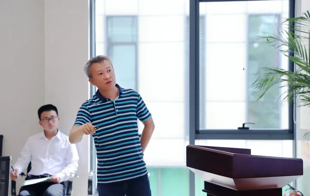 偉杰信營(yíng)銷中心年中團(tuán)建會(huì)—“凝心聚力奪輝煌、奮力前行獲佳績(jī)”