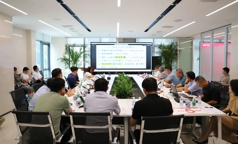 偉杰信營(yíng)銷中心年中團(tuán)建會(huì)—“凝心聚力奪輝煌、奮力前行獲佳績(jī)”