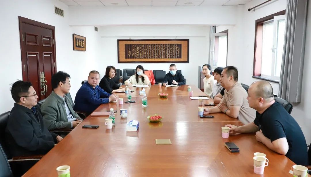 偉杰信生物與正奧集團戰(zhàn)略合作授牌儀式