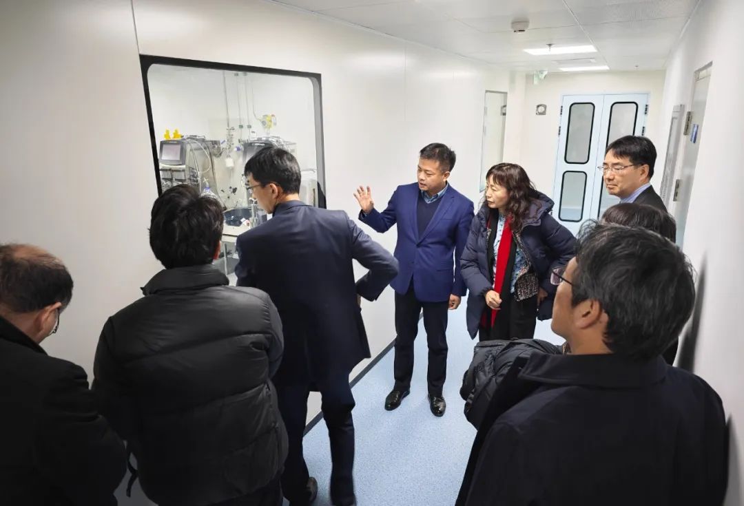 中農(nóng)大校領(lǐng)導(dǎo)和日本農(nóng)林中金綜合研究所來我司進(jìn)行交流考察