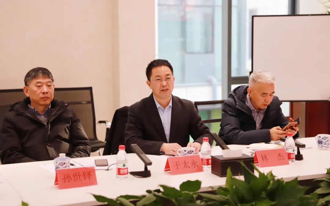 陜西省生豬產(chǎn)業(yè)技術(shù)體系專家與企業(yè)家來(lái)公司交流考察