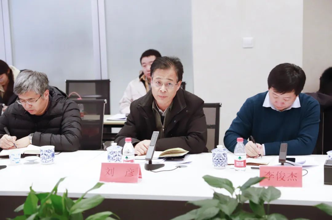 “十四五”國(guó)家重點(diǎn)研發(fā)計(jì)劃項(xiàng)目“豬批次化生產(chǎn)精準(zhǔn)繁殖調(diào)控技術(shù)升級(jí)與新產(chǎn)品研發(fā)”課題總結(jié)會(huì)在北京偉杰信順利召開(kāi)